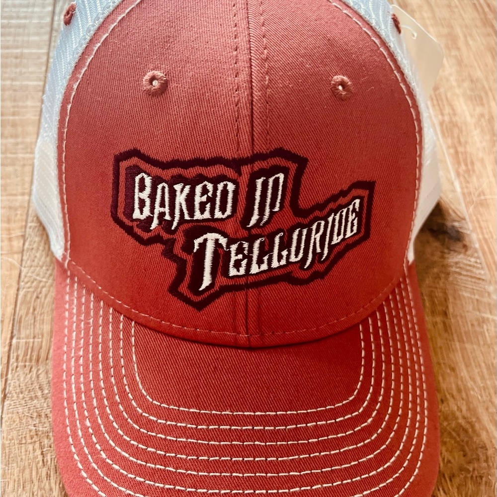 NWT Baked in Telluride Hat